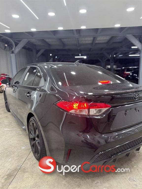 2021 Toyota Corolla SE — foto 4 / 9