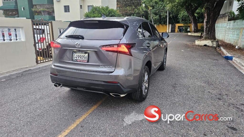 2016 Lexus NX 200T — foto 3 / 12