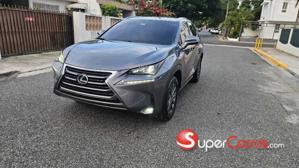 2016 Lexus NX 200T — foto 8 / 12