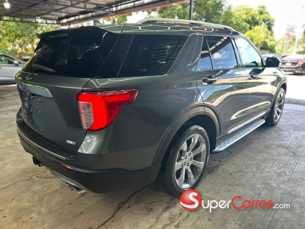 2020 Ford Explorer Platinum — foto 5 / 10