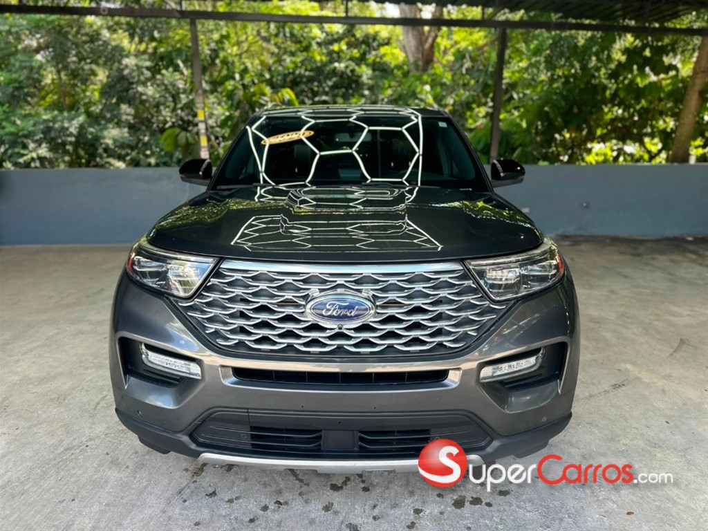 2020 Ford Explorer Platinum — foto 8 / 10