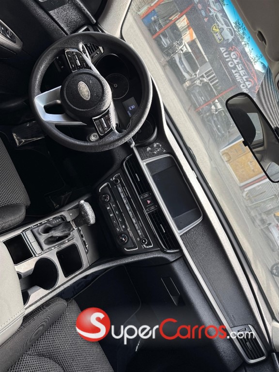 2020 Kia Optima LX — foto 9 / 10