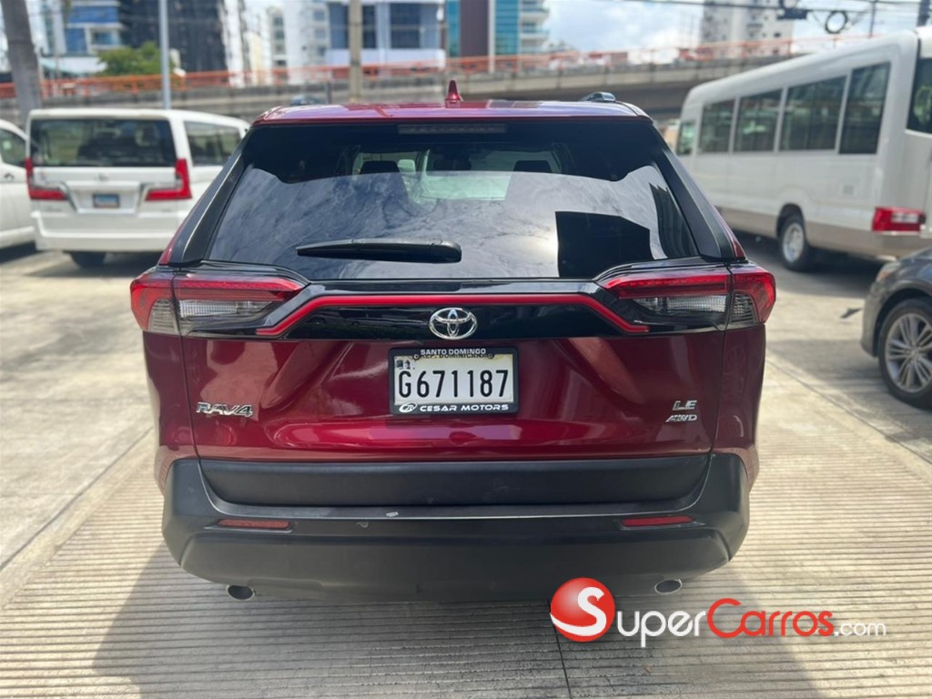 2021 Toyota RAV4 LE — foto 6 / 12