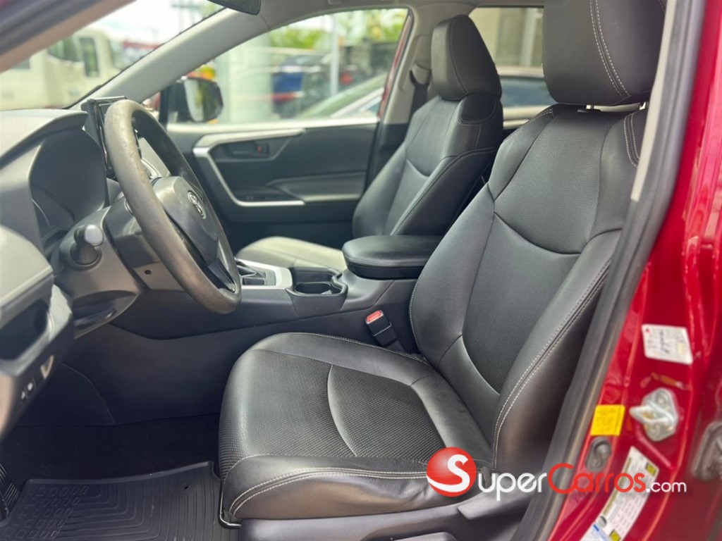 2021 Toyota RAV4 LE — foto 8 / 12