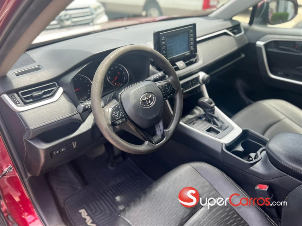 2021 Toyota RAV4 LE — foto 9 / 12