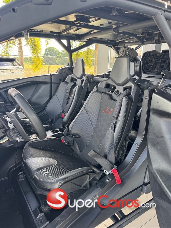 2025 Can Am Maverick R XRS — foto 9 / 10