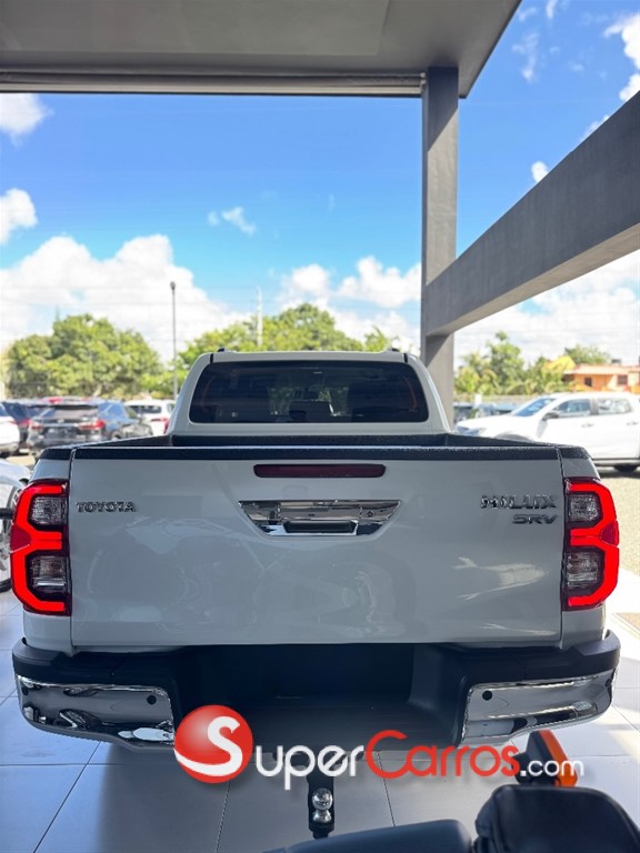 2025 Toyota Hilux SRV — foto 4 / 10