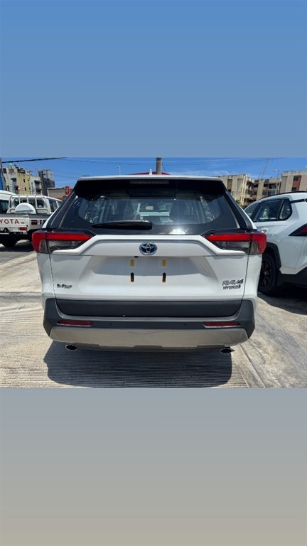 2026 Toyota RAV4 Limited Hybrid — foto 6 / 11