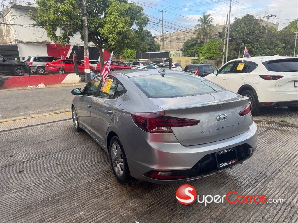 2020 Hyundai Elantra SEL — foto 6 / 12