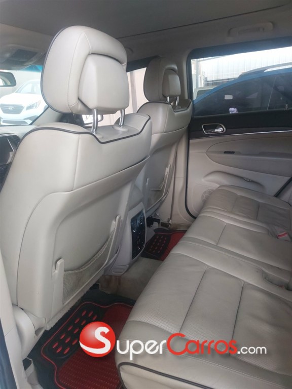 2015 Jeep Cherokee Overland — foto 7 / 12