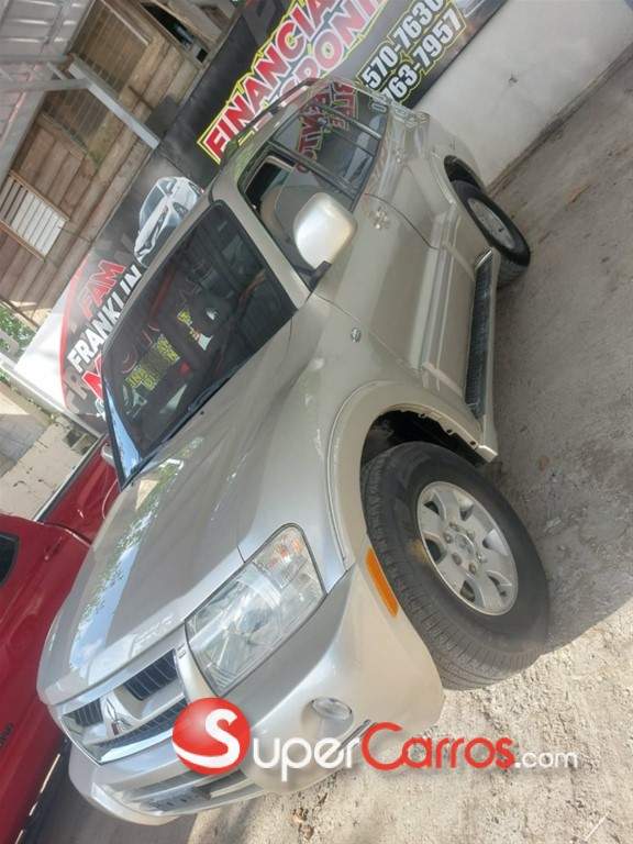 2005 Mitsubishi Motors Montero