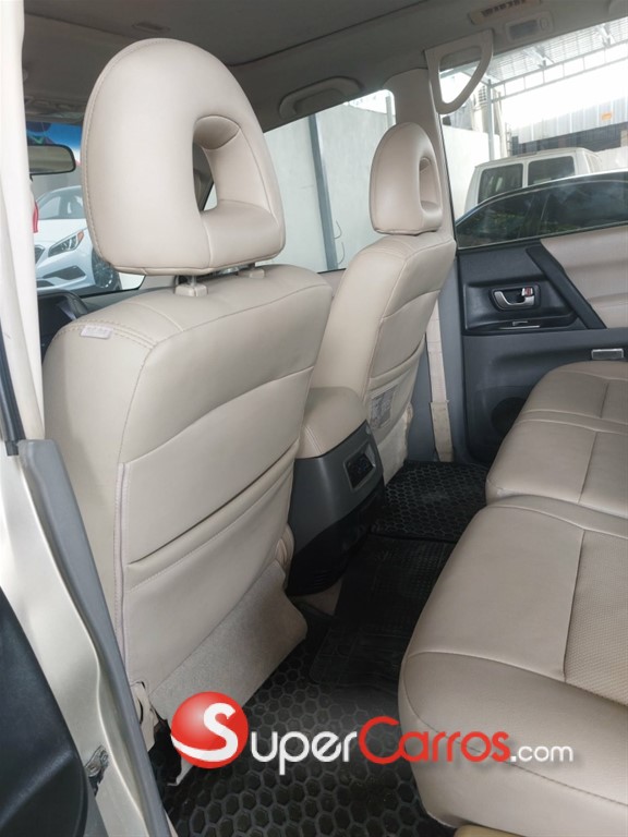 2005 Mitsubishi Motors Montero — foto 7 / 8