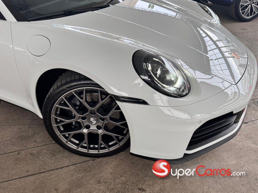 2025 Porsche 911 Carrera — foto 4 / 12