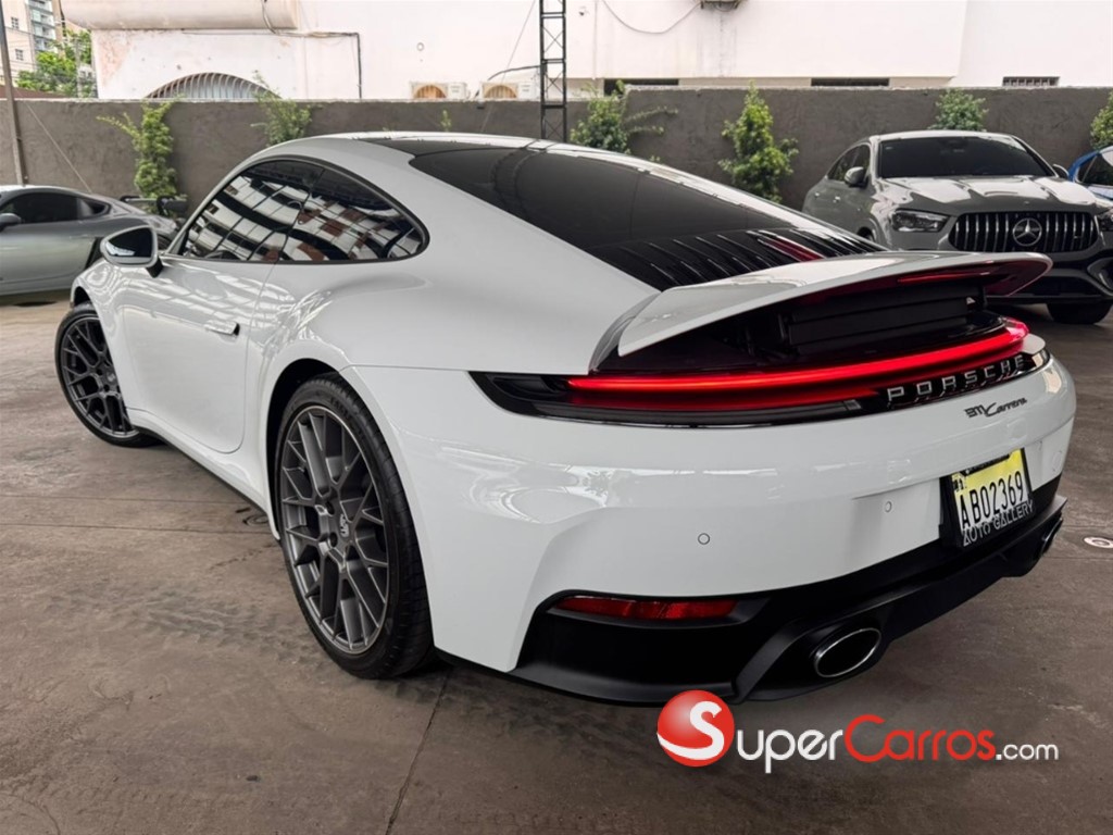 2025 Porsche 911 Carrera — foto 5 / 12