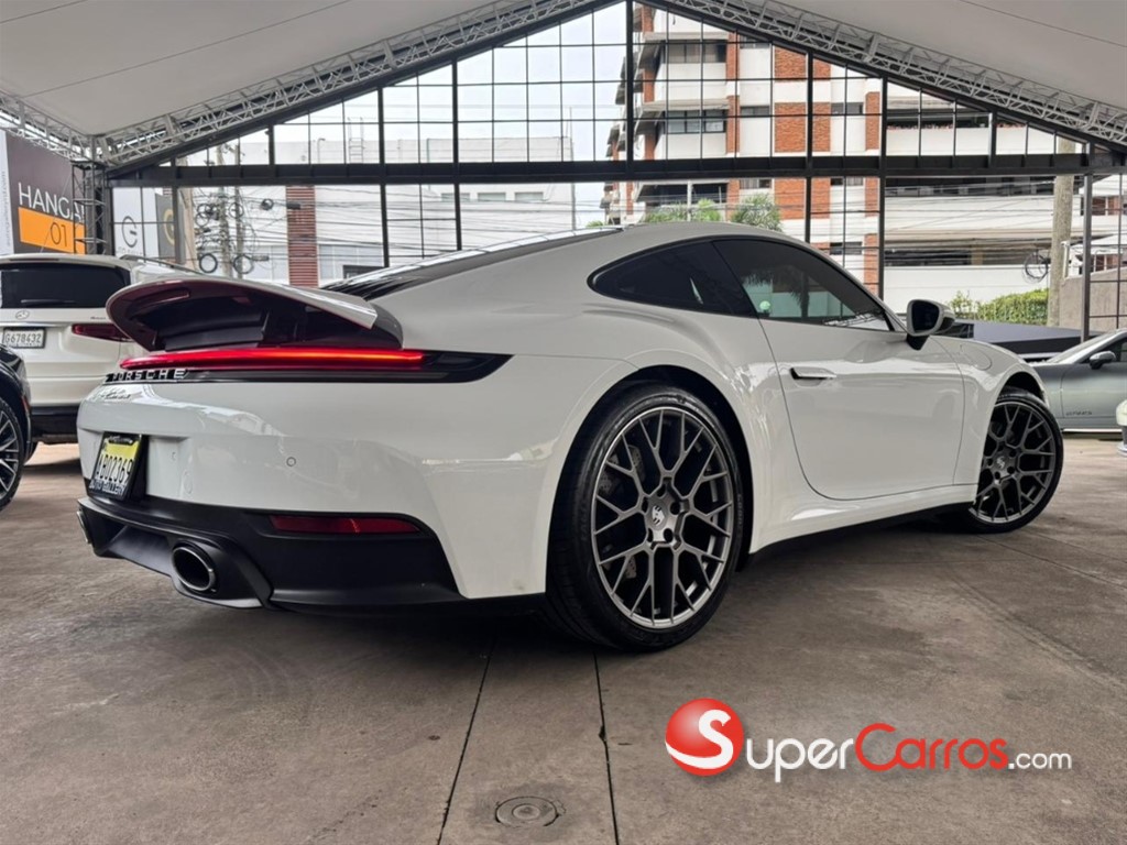 2025 Porsche 911 Carrera — foto 6 / 12