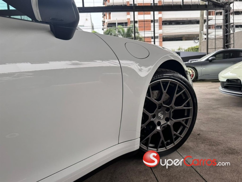 2025 Porsche 911 Carrera — foto 7 / 12