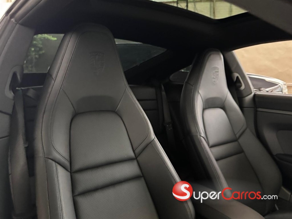 2025 Porsche 911 Carrera — foto 10 / 12