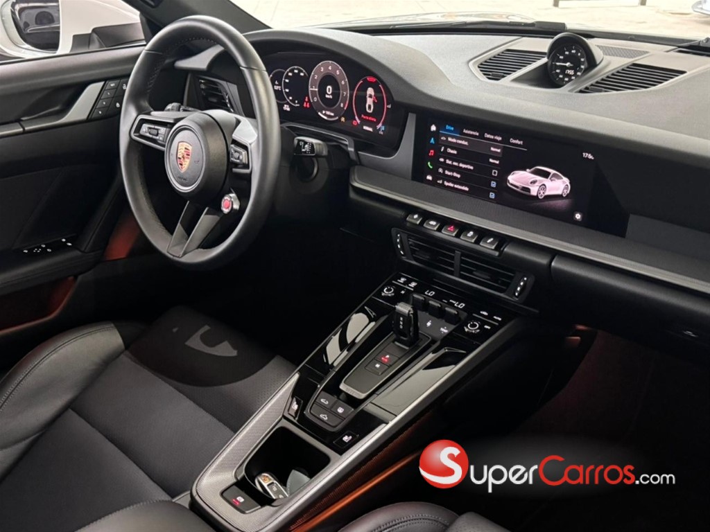 2025 Porsche 911 Carrera — foto 11 / 12
