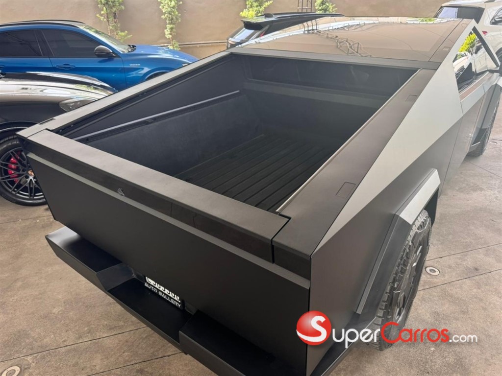 2024 Tesla CyberTruck — foto 2 / 12