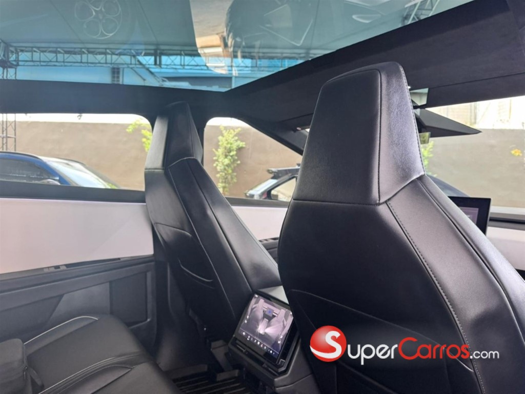 2024 Tesla CyberTruck — foto 5 / 12