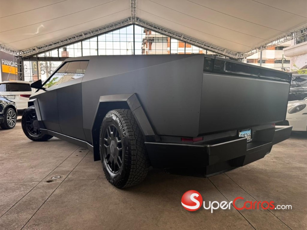 2024 Tesla CyberTruck — foto 9 / 12