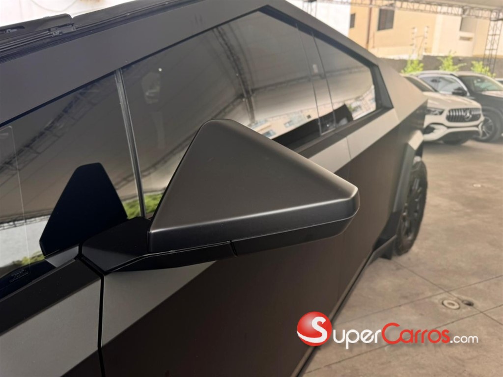 2024 Tesla CyberTruck — foto 10 / 12