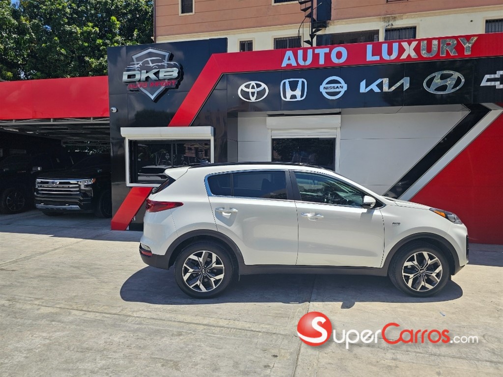 2020 Kia Sportage EX — foto 2 / 9