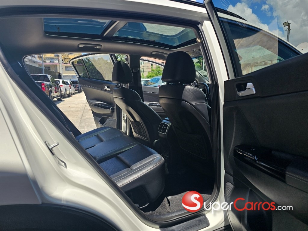 2020 Kia Sportage EX — foto 7 / 9