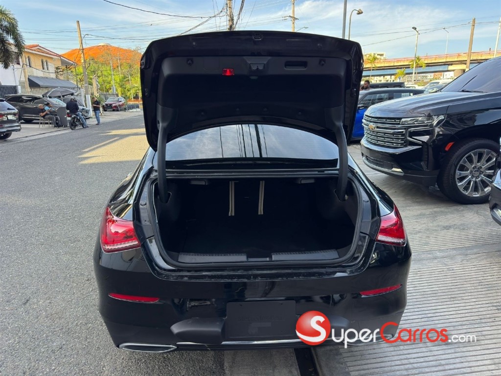 2020 Mercedes-Benz Clase CLA 250 — foto 12 / 12