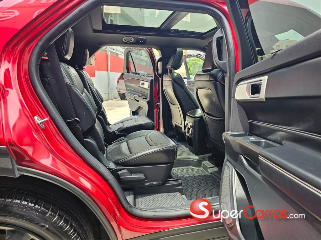 2020 Ford Explorer ST — foto 7 / 9