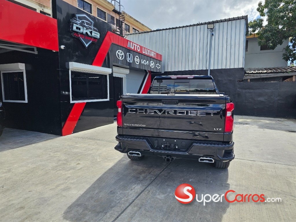 2022 Chevrolet Silverado 1500 LTZ Duramax — foto 3 / 8