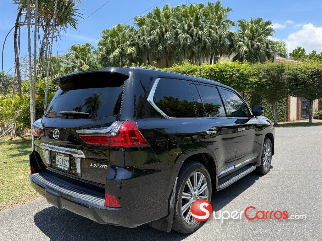 2017 Lexus LX 570 — foto 4 / 10