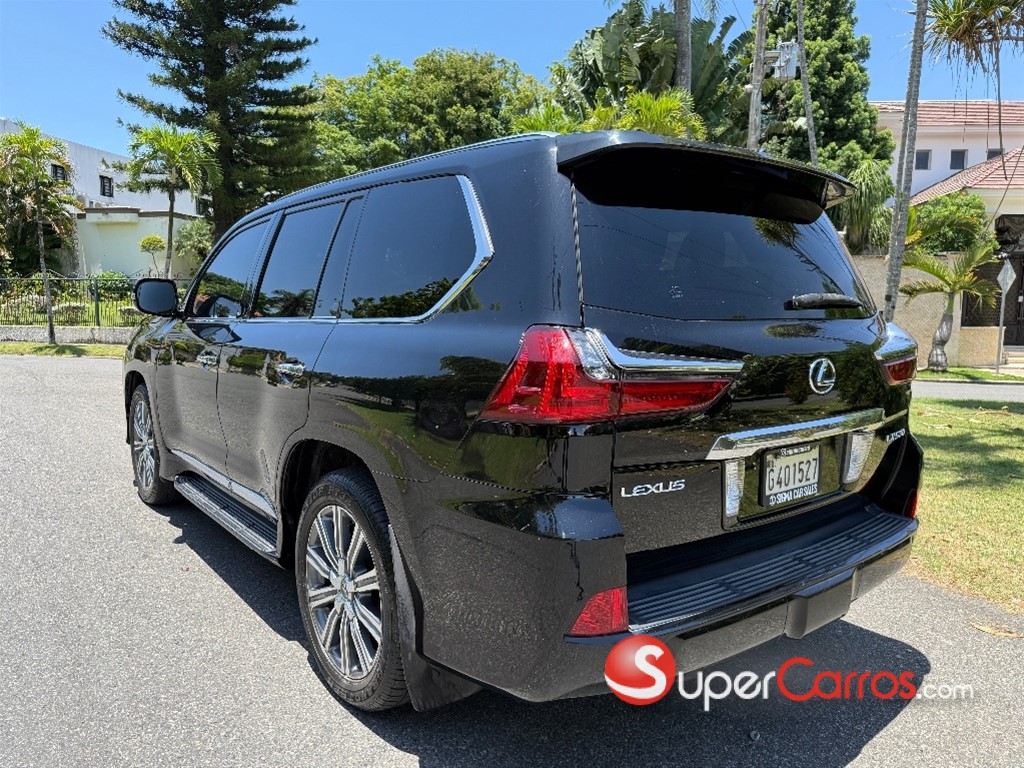 2017 Lexus LX 570 — foto 5 / 10