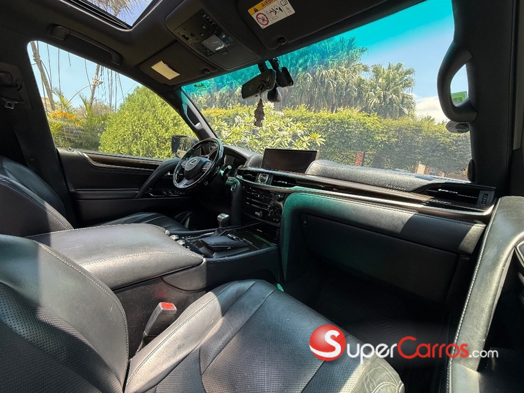 2017 Lexus LX 570 — foto 7 / 10