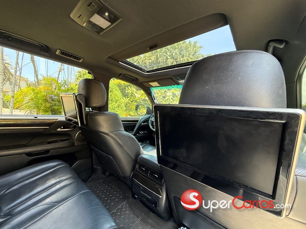 2017 Lexus LX 570 — foto 10 / 10