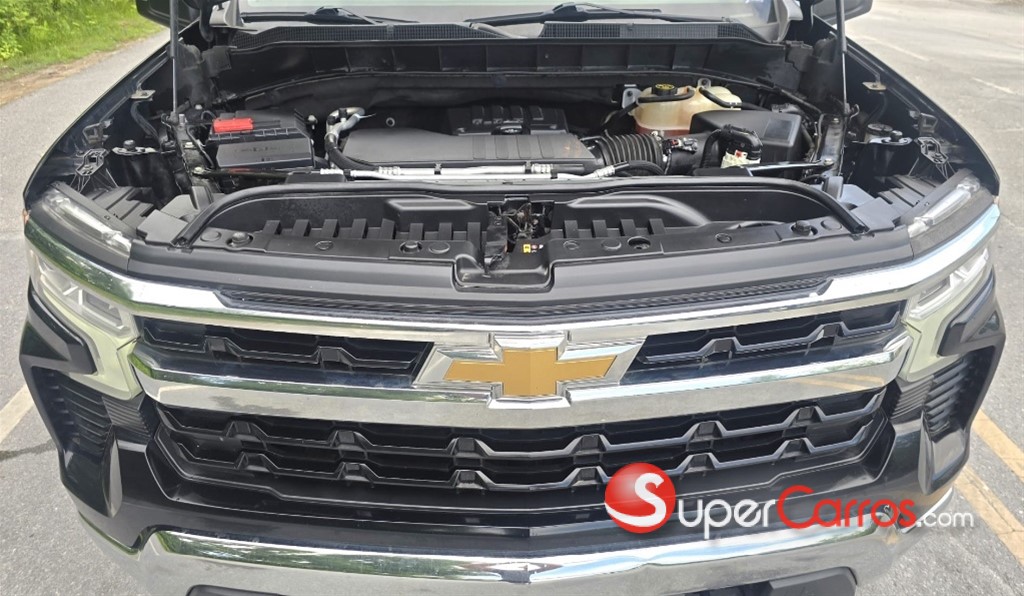 2022 Chevrolet Silverado LTZ — foto 4 / 9