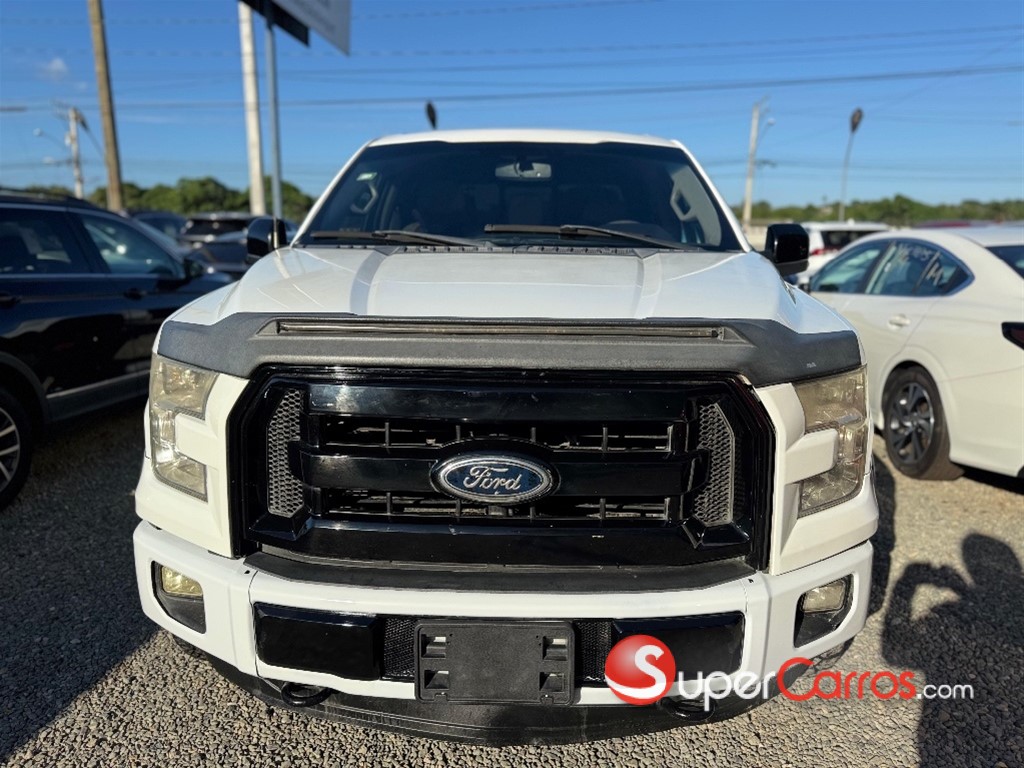 2015 Ford F 150 XLT — foto 4 / 10