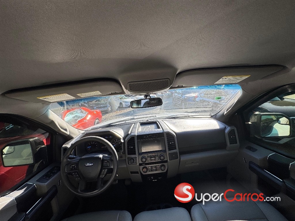 2015 Ford F 150 XLT — foto 8 / 10