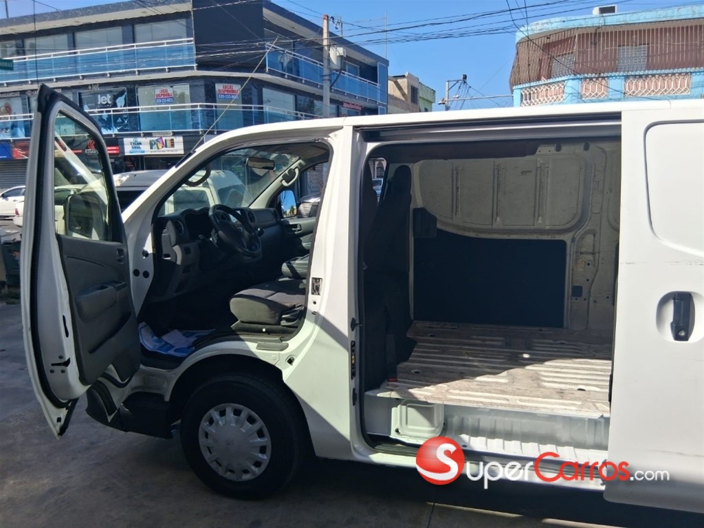 2022 Nissan Urvan Cargo — foto 3 / 12