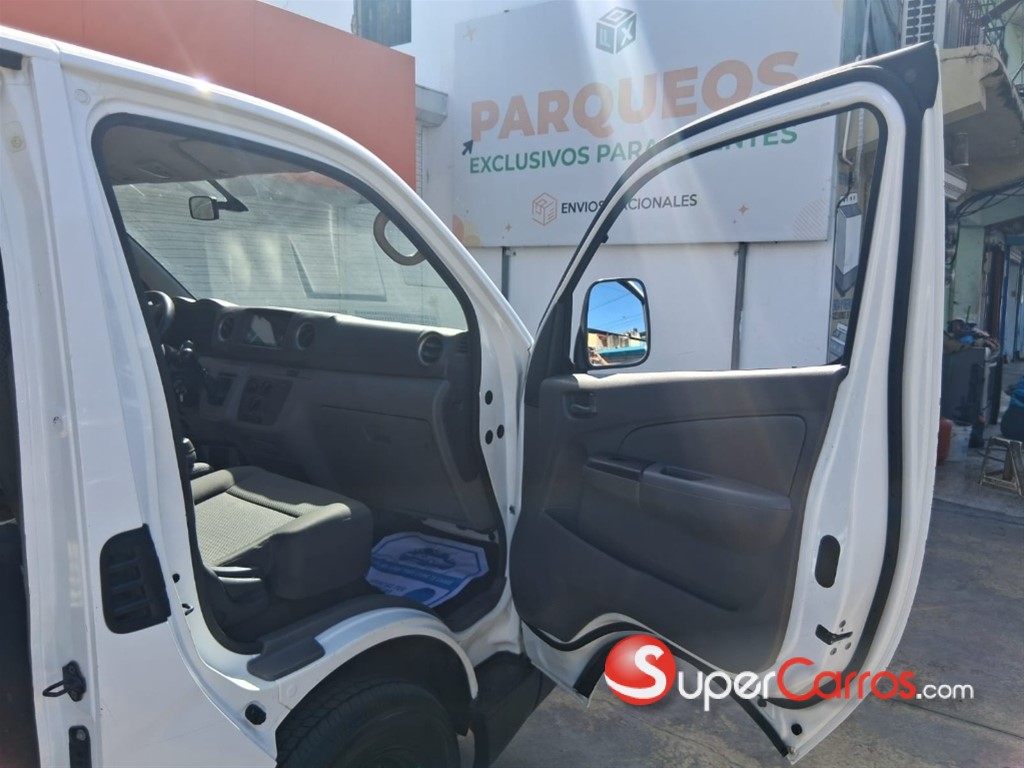 2022 Nissan Urvan Cargo — foto 5 / 12