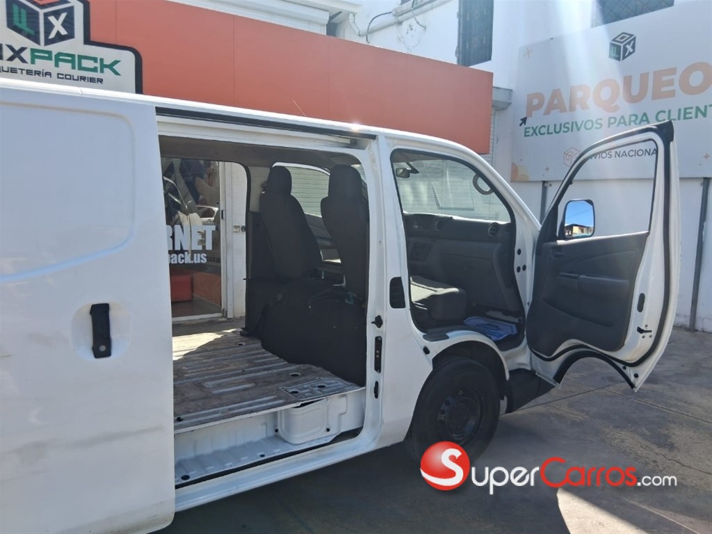 2022 Nissan Urvan Cargo — foto 7 / 12