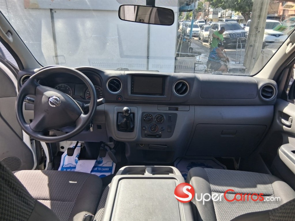 2022 Nissan Urvan Cargo — foto 8 / 12