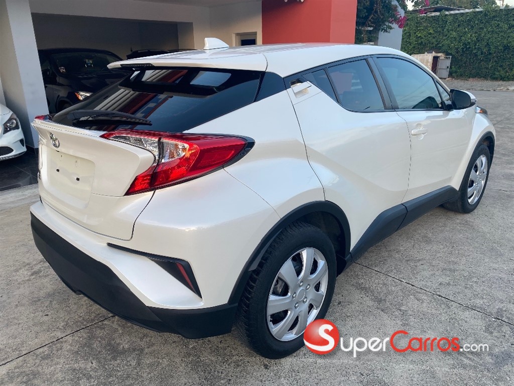 2021 Toyota C-HR — foto 6 / 12