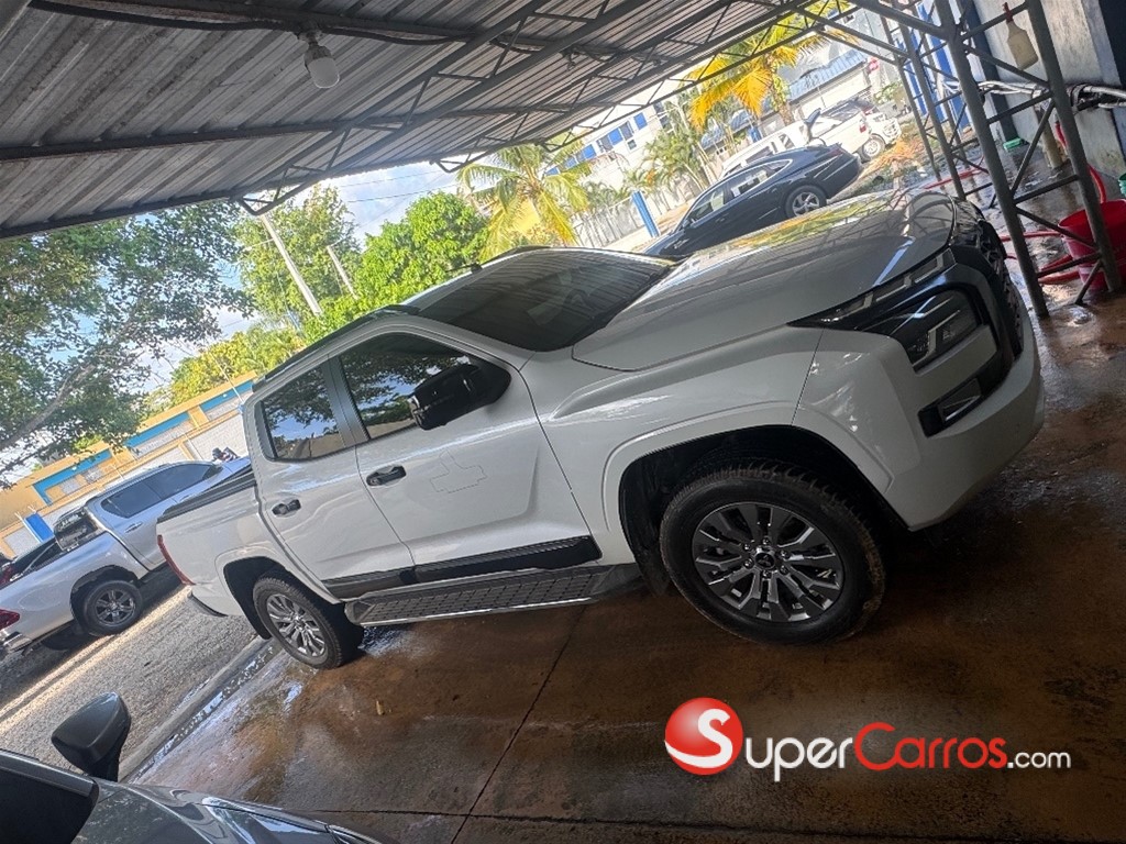 2025 Mitsubishi Motors L 200 Triton — foto 3 / 7