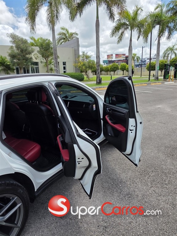 2025 Porsche Macan T — foto 4 / 9