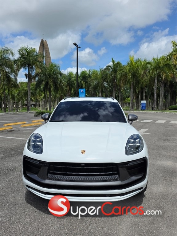 2025 Porsche Macan T — foto 9 / 9