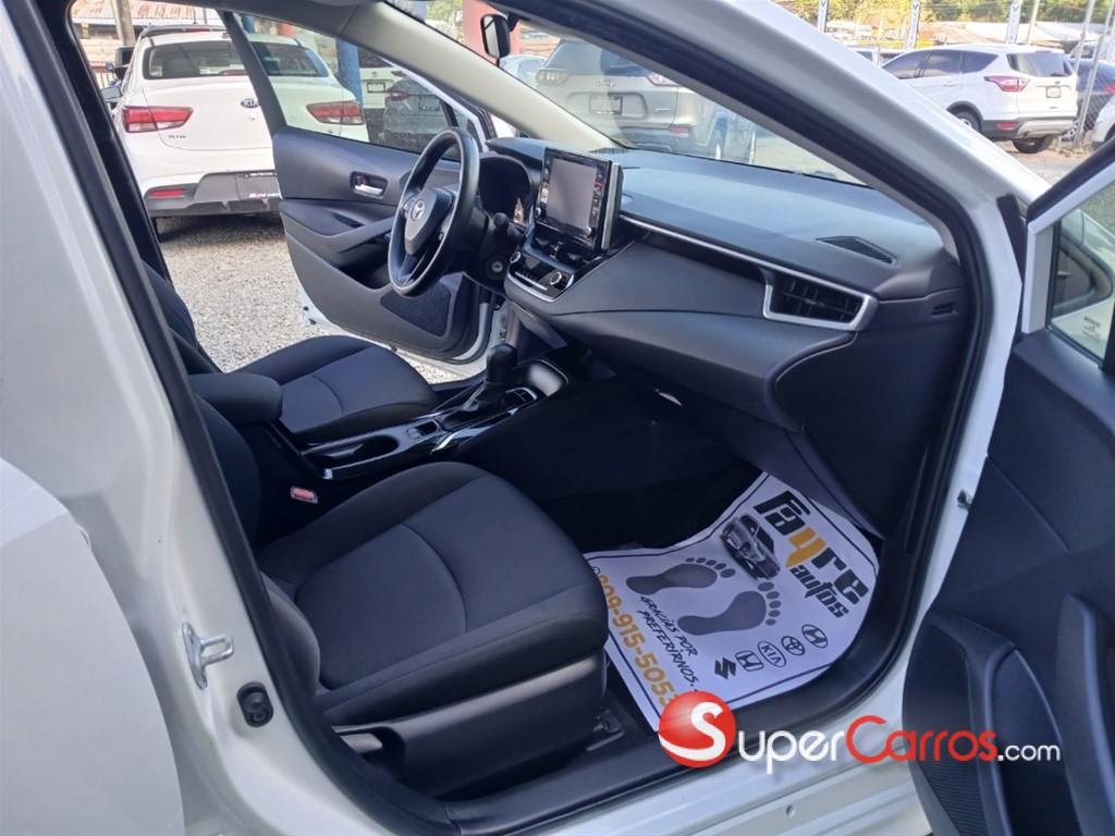 2021 Toyota Corolla LE — foto 10 / 12