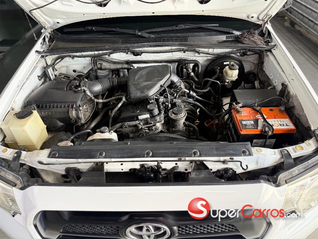 2013 Toyota Tacoma SR5 — foto 4 / 8