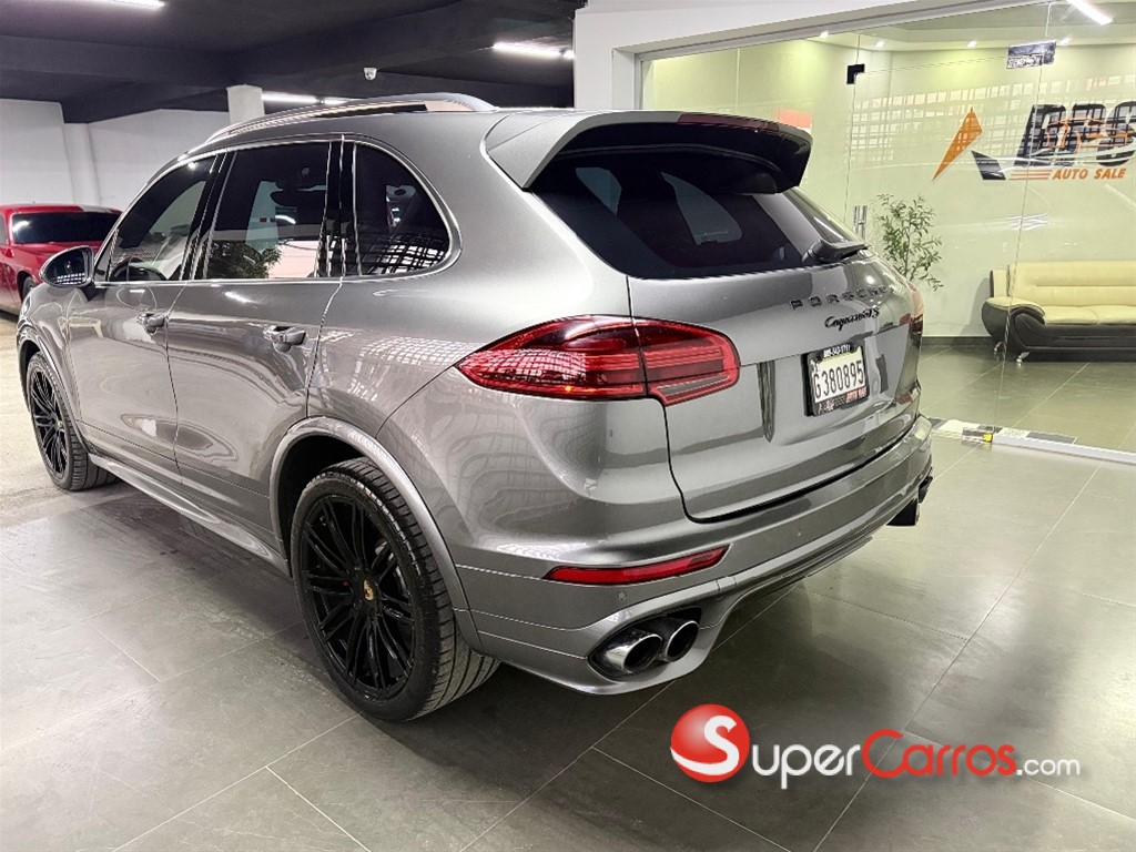 2016 Porsche Cayenne GTS — foto 12 / 12
