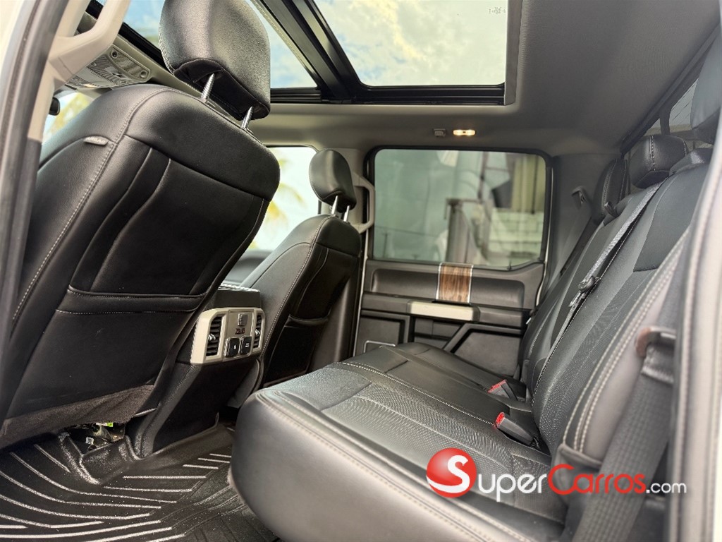 2020 Ford F 150 Lariat — foto 8 / 12